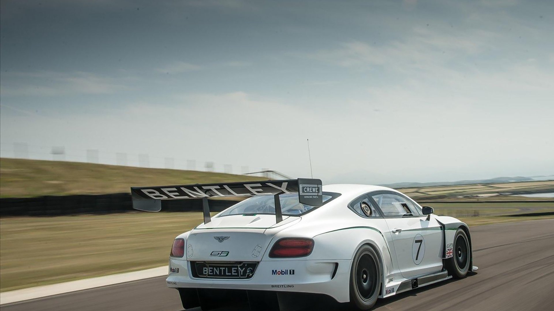 费兰·托雷斯状态火热，皇马锋线如虎添翼，费兰托雷斯愿意加盟曼联