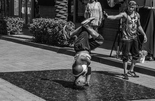 开云网页版登录入口-“2025世界运动会：运动舞蹈，舞者用节奏打破极限，激烈角逐精彩不停”