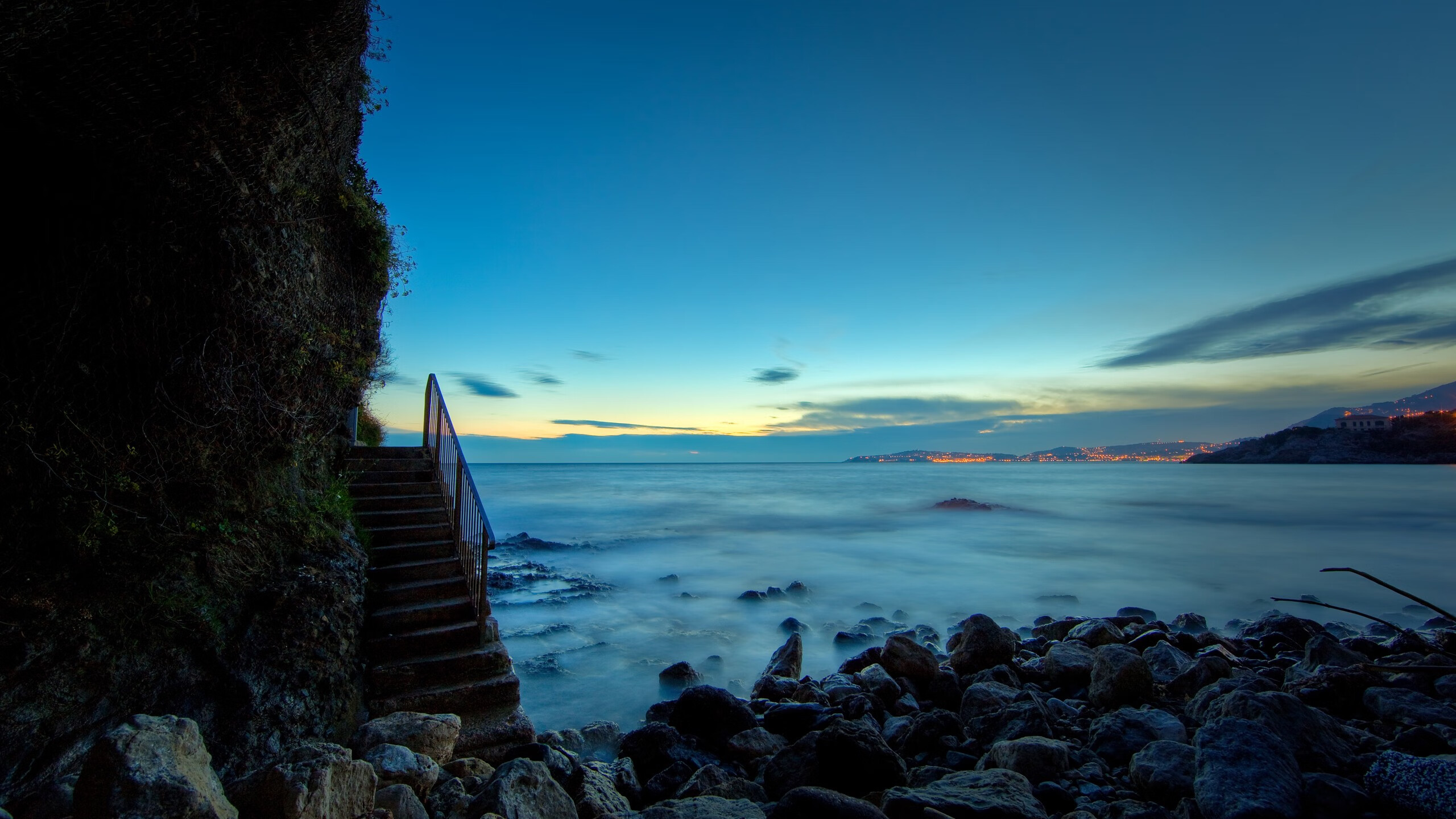 法甲新秀崛起：未来的足球领袖闪耀！，法甲新logo